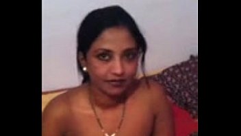 Indian auntie shows tits xcam5com