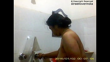 Indian bengali aunty mili bathing full video pa