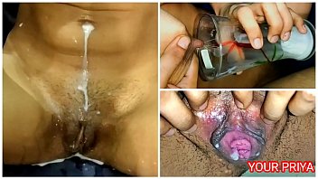 मेरी बीवी ने अपने बॉयफ्रेंड को वीडियो कॉल पर चुचियो से दुध और चूत से पानी निकालकर दिखाया your priya