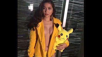 Vy phuong nude picachu