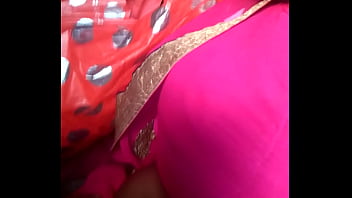 Aunty bigg boobs in bus