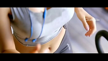 Kiara advani hot entry scene