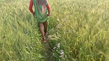 Indian village bhabhi fucking outdoor sex in hindi