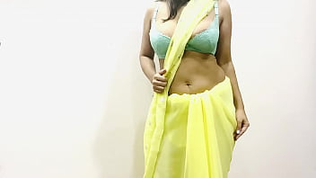 Trailer big boobs indian bhabhi seducing in yellow saree