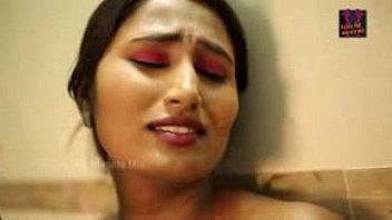 Telugu hot young girl hot romance in bathroom