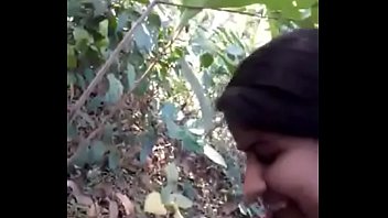 Desi girl very nice sucking n fucking in forest