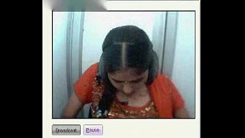 Tamil gal with nice boobs on cam 