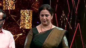 Hot and sexy actress geetha aunty side show