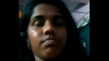 Priya chennai college girl boob show selfie