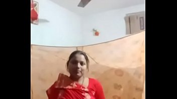 Mani kaur show her chubby body and remove clothes