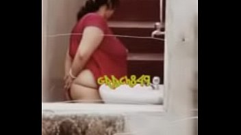 Desi aunty peeing spy