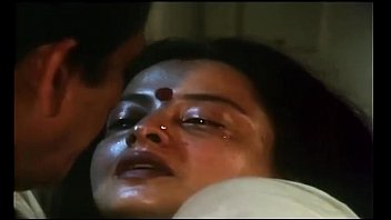 Hot romantic scene of rekha