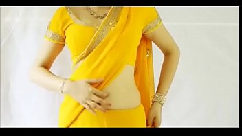 Sexy teen wearing saree and showing her boobs a