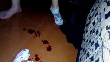 Mi vieja menstruando4