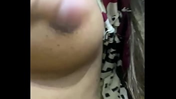 Paki girlfriend boobs